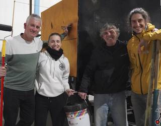 Larunbateko desfilerako azken ukituak