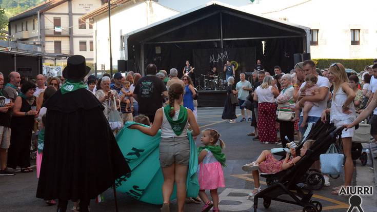 Kandida eta Txikitxuekin eman diete amaiera Kaletxikiko festei