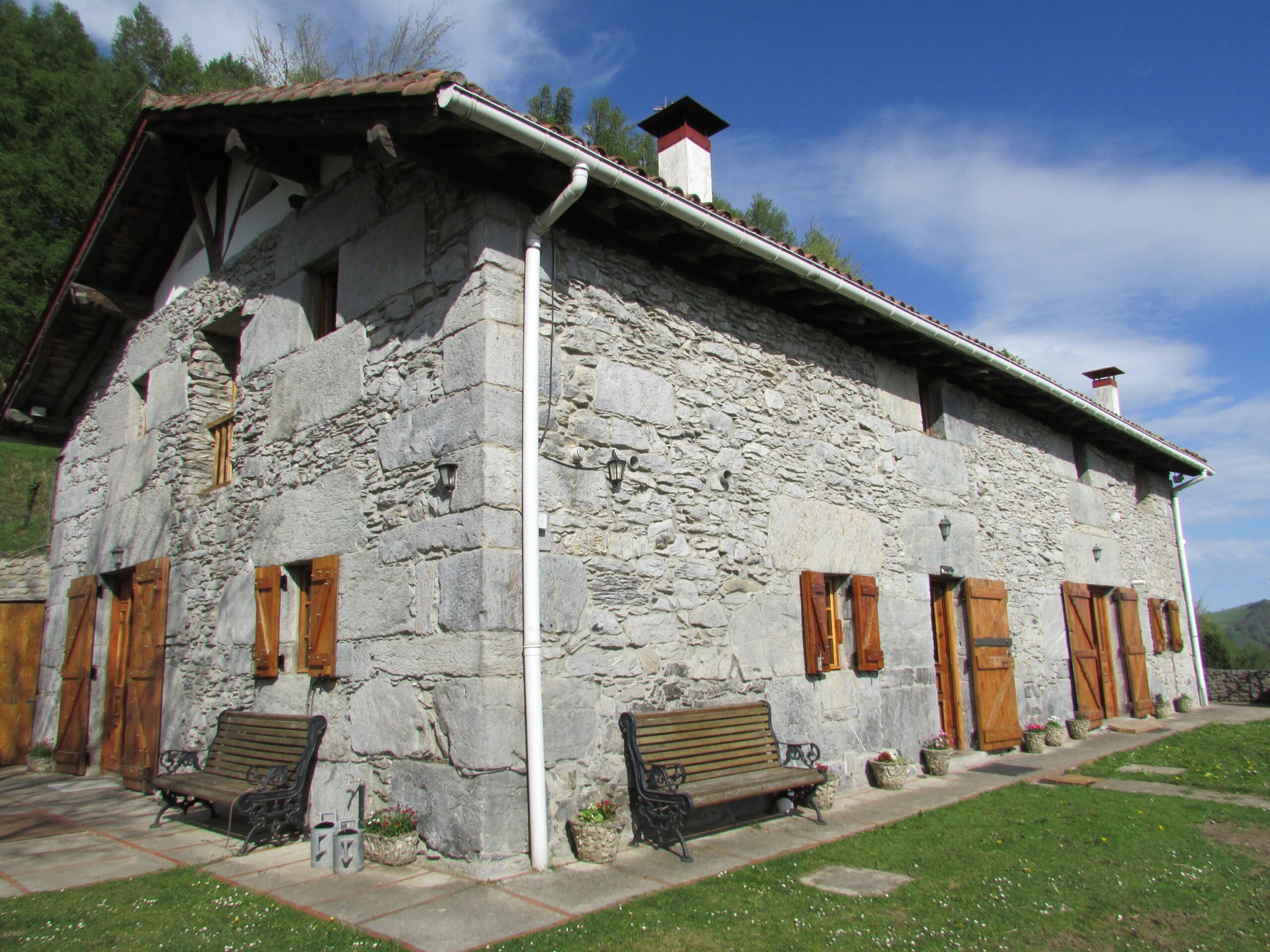 Agerre Berri, bisitarientzat Larraulen ireki duten landetxea