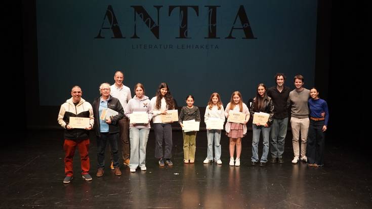 Antia literatur-lehiaketako sari-banaketa ekitaldia