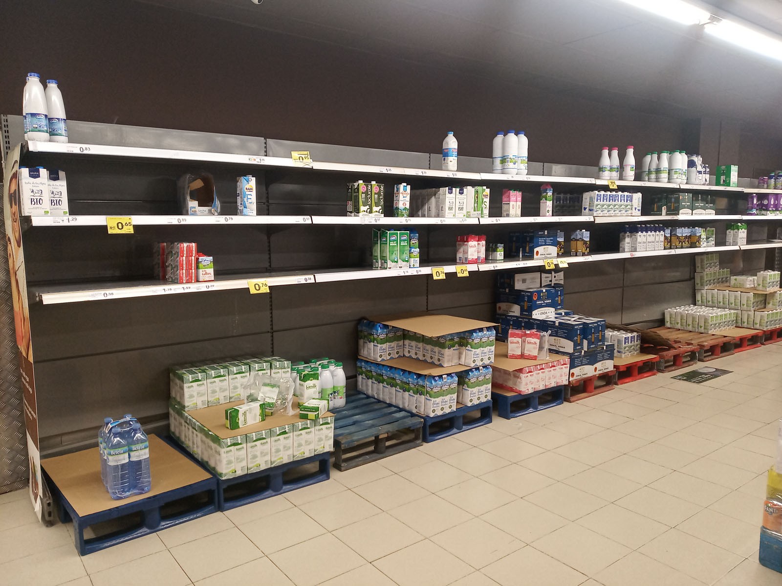 Supermerkatuak hustu zirenekoa