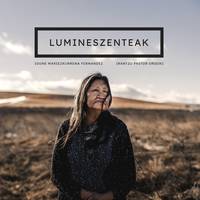 Lumineszenteak erakusketa