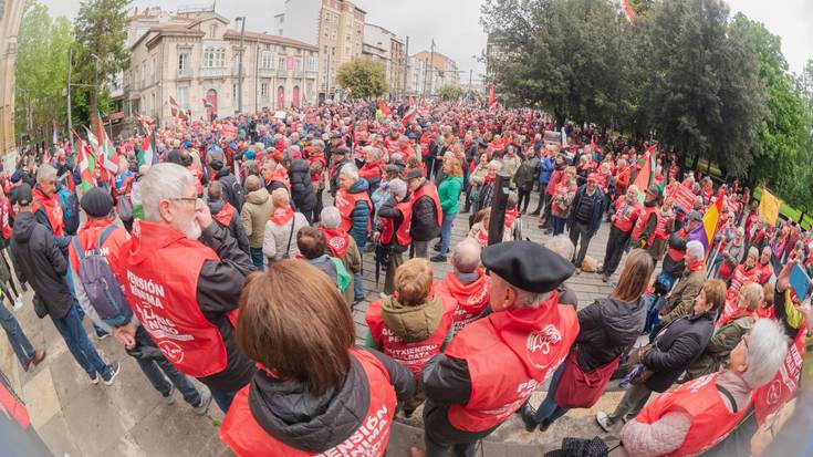 Pentsiodunek onartezintzat jo dute pentsioen errebalorizazioa urteko erabaki politikoen menpe egotea