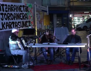 Aire Eire taldea "Eutsi Palestina!" ekitaldian