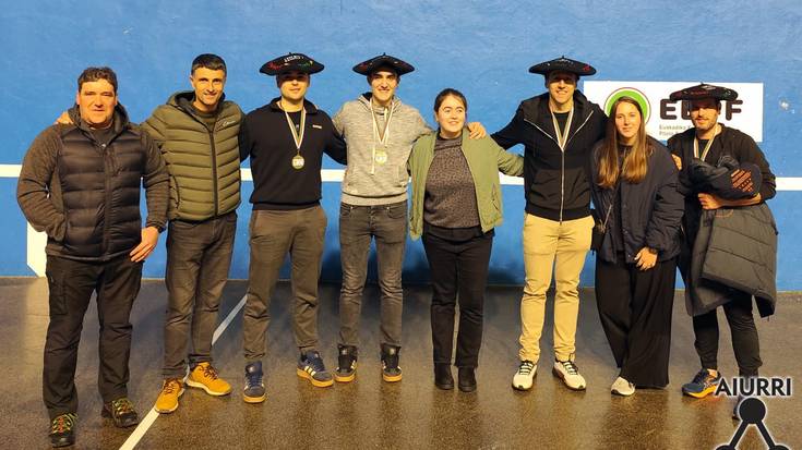 Gaztelekuko pala pilotariek Euskal Herriko txapela jantzi dute