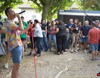 Festa-giro ederra jarri zuen Zuttik elektrotxarangak