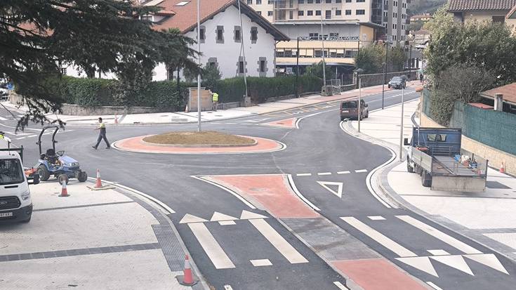 Ama Kandida eta Gudarien etorbideak, trafikora zabalik