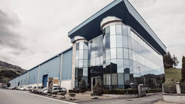Greba mugagabea deitu dute Asteasuko Siemens-Gamesan