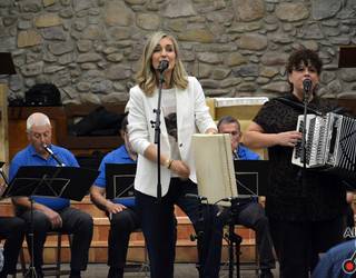 Amaia Oreja, Kristina Solano eta beste hainbat gonbidatu izan dituzte bidaide Olagaineko Txistulariek