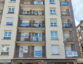 Txuri-urdiñen agerpena