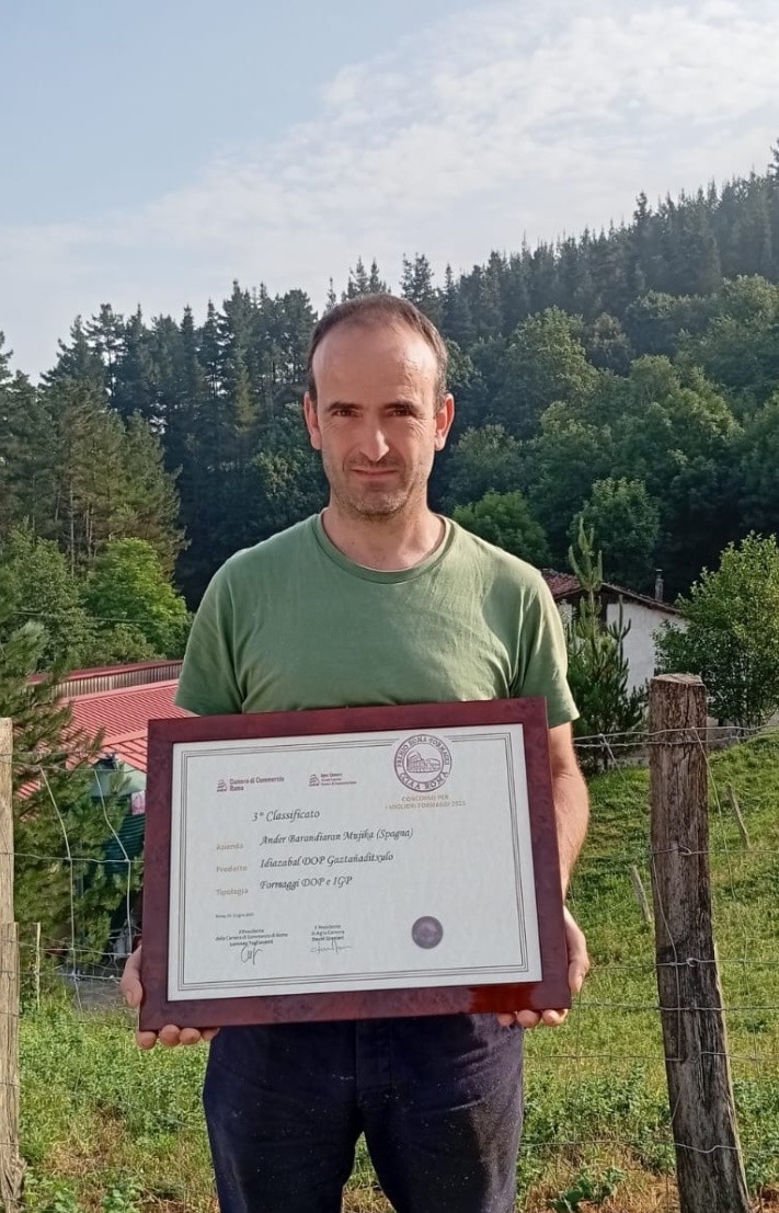 Nazioarteko Erroma Saria lehiaketan saritua izan da Ander Barandiaran