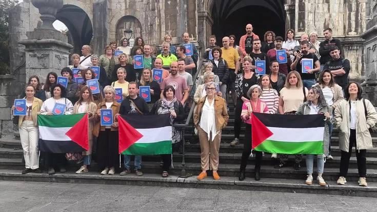 Udaletxeko langileak bat Palestinari elkartasuna erakusteko lanuztearekin