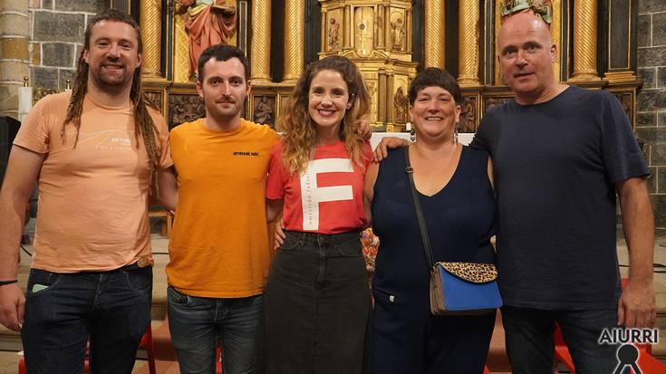 Joanes Illarregi, Alaia Martin, Onintza Enbeita eta Aitor Mendiluze Adunan, bertsotan