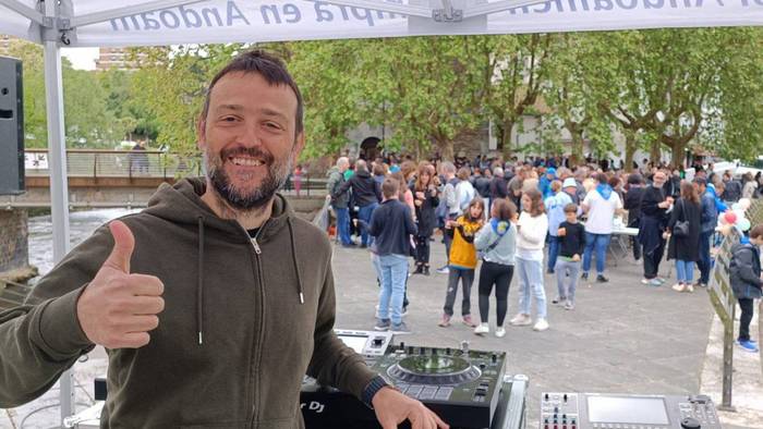 "Gaztetatik nirekin bat datorren zaletasuna da"