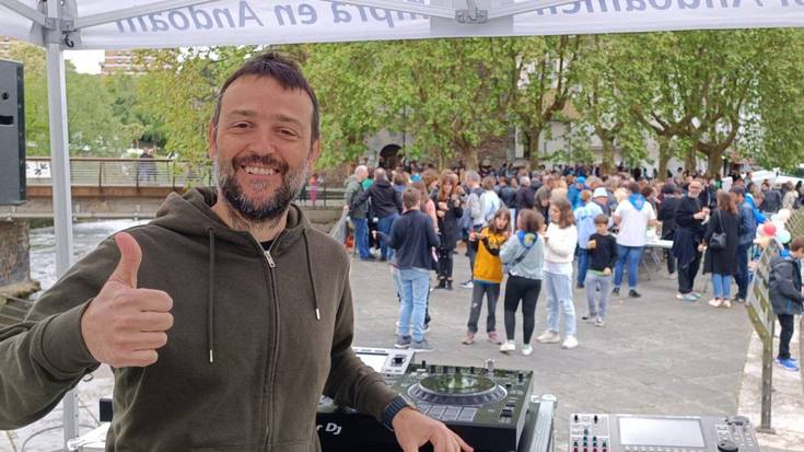 "Gaztetatik nirekin bat datorren zaletasuna da"