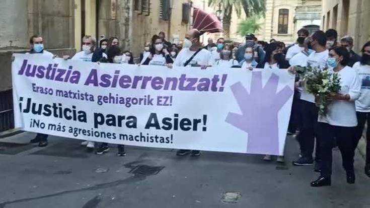 Asier Nieblaren senideen eta lagunen elkarretaratzea Donostian
