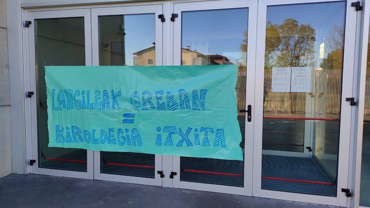 Greba eguna dute kiroldegiko langileek