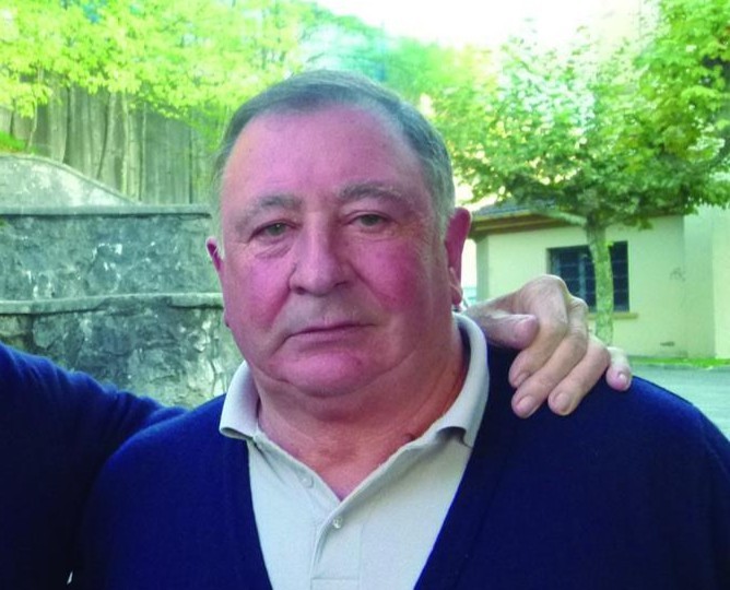 Iñaki Etxezarreta, 'Ixarre' zendu da