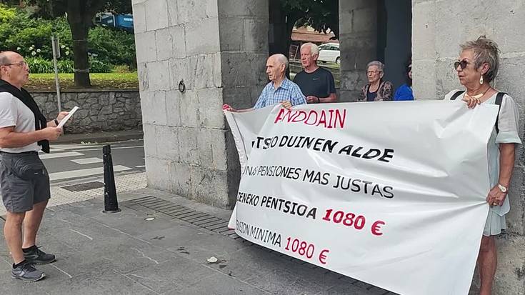 Pentsio duinen aldeko aldarrikapenari eutsi egingo diotela adierazi dute pentsiodunek