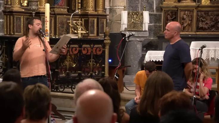 Aitor Mendiluze bakarka: diruaren morroi izatea erakutsi digute
