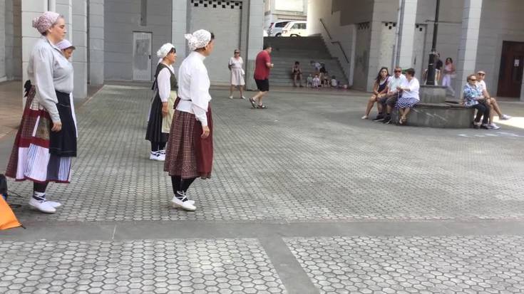 Egape dantza taldeko nagusien saioa