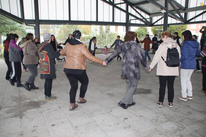 Dantza saio irekia antolatu du Bukalai Dantza Taldeak