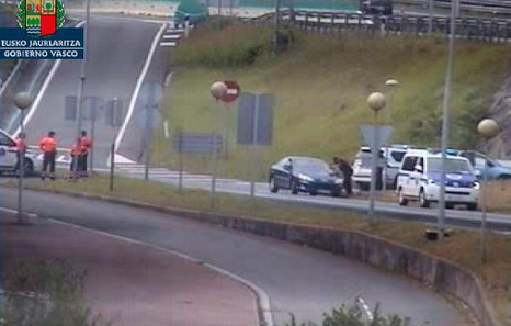 Gizonezko bat hil da auto istripuz Andoainen N-1 errepidean