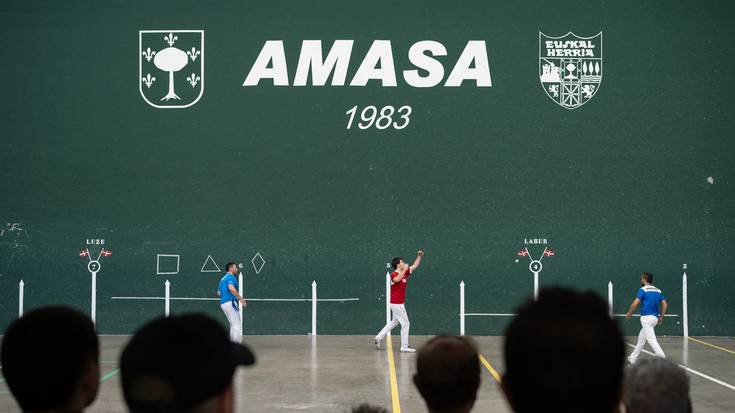 Giro aparta San Martin eguneko Bertso Pilota Jaialdian