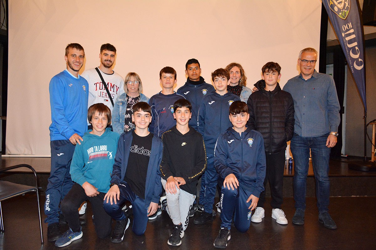 Futbola integraziorako baliabide gisa aztertu zuten, Euskaldunaren mendeurrenaren harira