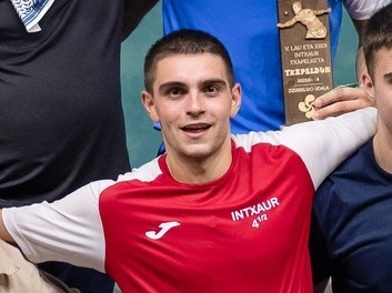 Julen Alberdi pilotari zizurkildarra, Munduko Txapelketara