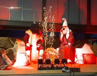 Harrera goxoa eskaini diete zizurkildarrek Olentzero eta Mari Domingiri