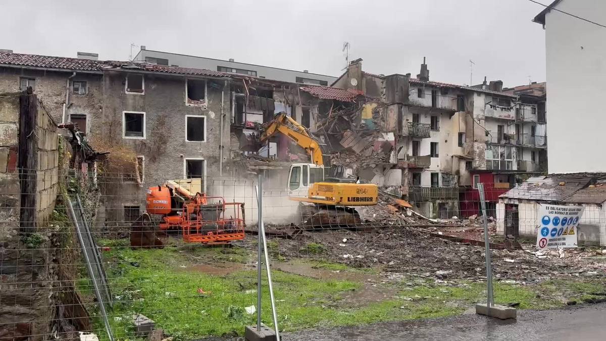 Etxeberrietako etxeen eraisketa