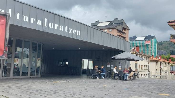 Bastero kafetegia berrireki dute goizean
