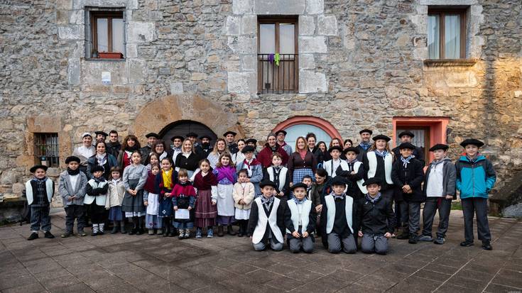 Gabon kantari, Adunan