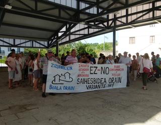 Saihesbidea eskatzeko elkarretaratzea gaur, Zizurkilen