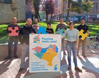 Puzzlea osatu arte