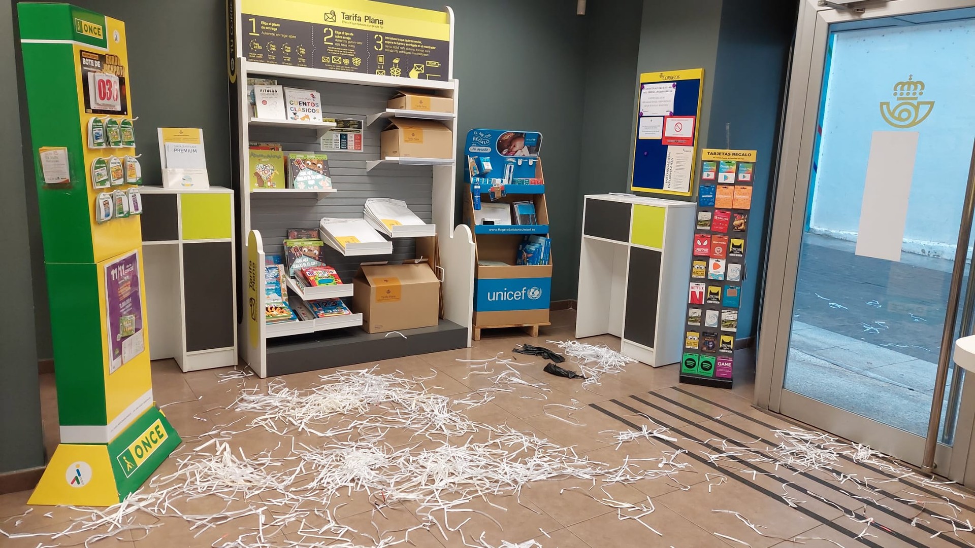 Correoseko garbitzaileen grebaren eragina agerikoa da Andoaingo instalakuntzatan