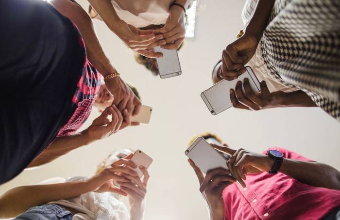 "Sare sozialak eta autoestimua"