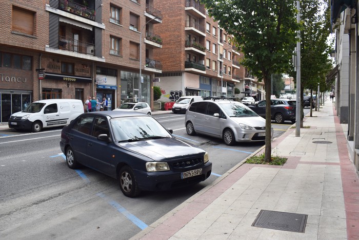 Amaitu dira Idiazabal kaleko aparkalekuk handitzeko lanak