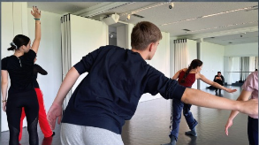 Familientzako dantza tailerra, Larraulen