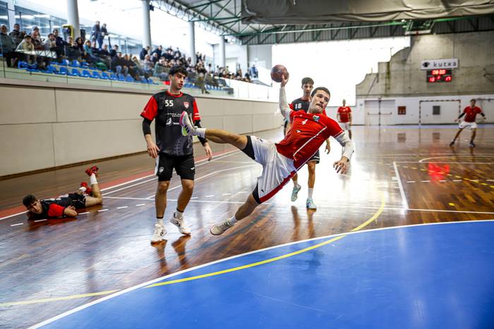 Urnieta Artola Harategia taldeak lehen postuetan jarraitu nahi du