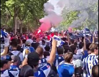 Partidaren aurreko kalejira eta ereserkia, Sevillan bertan hartutako irudietan