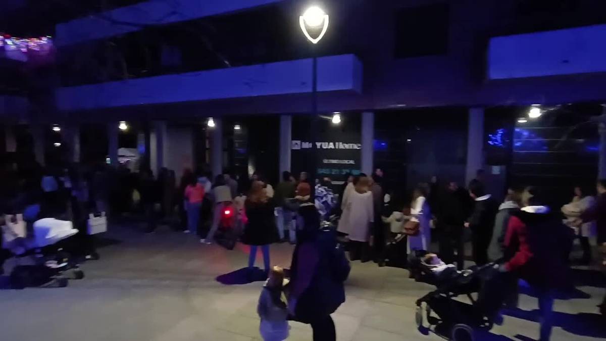 Gutunez bete dituzte zakuak Olentzerok eta Mari Domingik