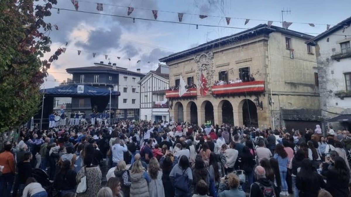 Urnietak errespetua, elkarbizitza eta aniztasuna sustatuko duen konpromisoa merezi du