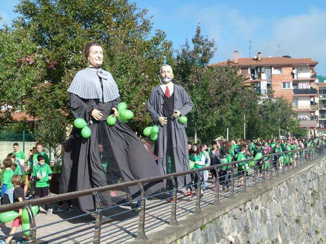 Aiztondoko minbiziaren aurkako martxa, erantzun bikaina