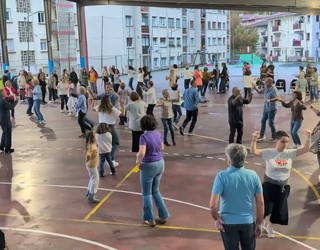 Plaza dantzen saioa Ondarreta Herri Eskolan