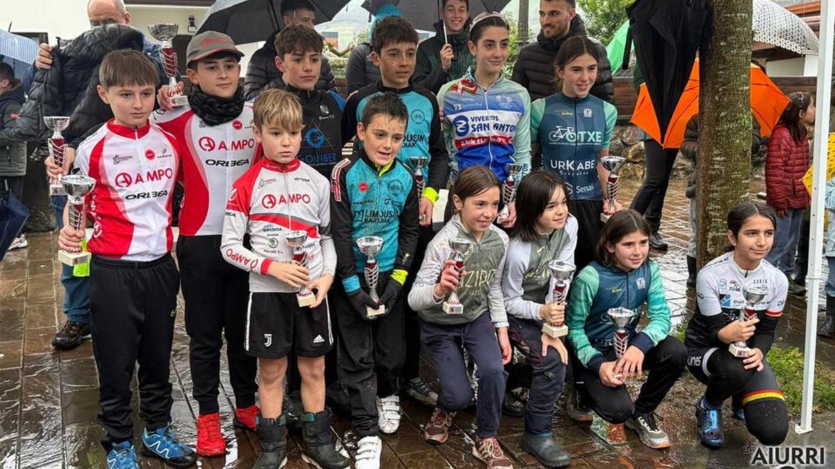 Euripean eta lokatz artean ospatu da Asteasuko eskolarteko MTB proba