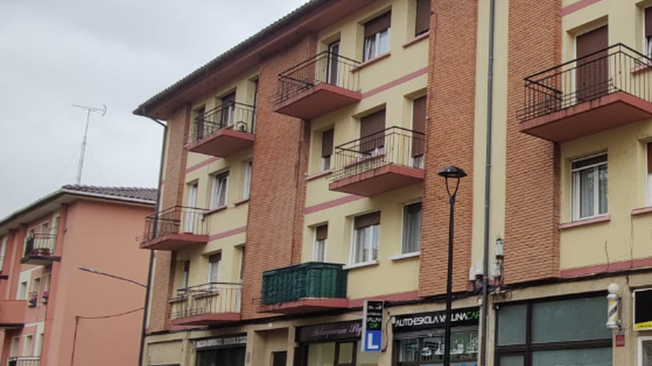 Erosketa-bonoa lortzeko txartelak banatzen hasiko dira goizean