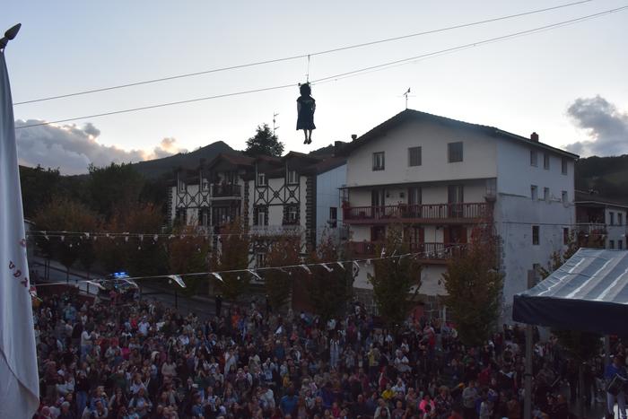 Mielaren jaitsiera eta txupinazoa