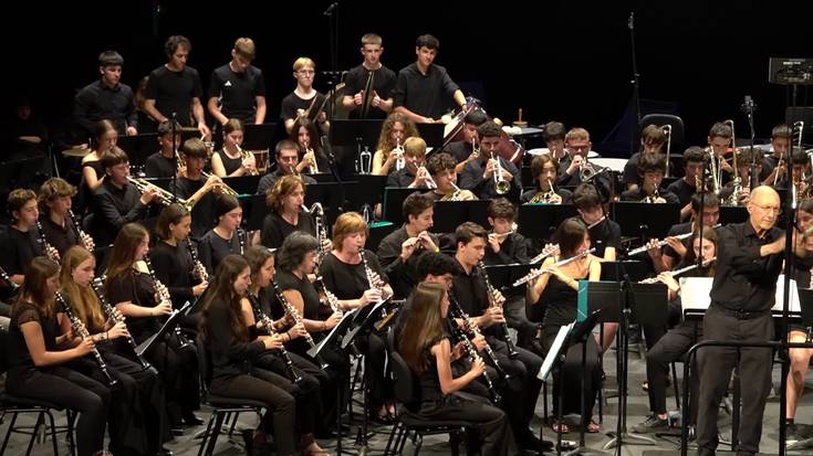Donostiako Udal Musika Eskola eta Francisco Escudero Kontserbatorioa, Joxe Mari Oiartzabalek zuzenduta: "Galop"